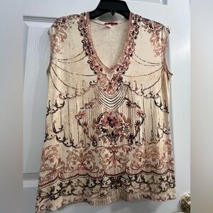 Taprmesura Made in Jordan Cream Top with little stones at the V neck Size L